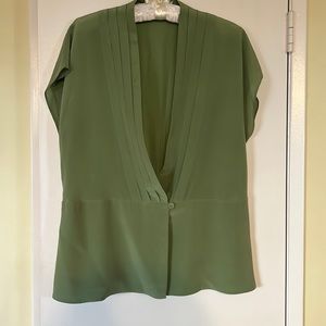 Banana Republic L Green Silk top